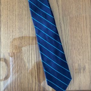 Men’s Lands’ 100% Silk Neck Tie Blue w/stripes A+!